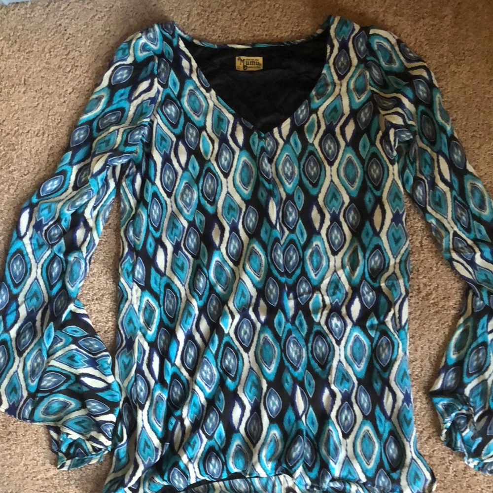 Woman’s flowy Shirt